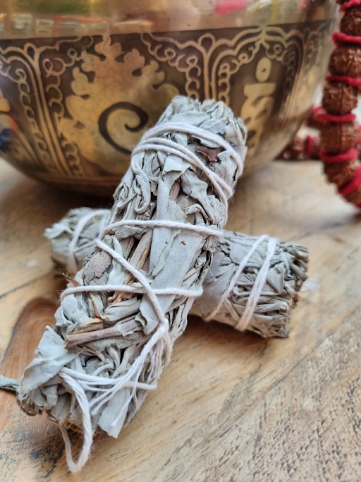 How to Choose the Right Incense for Your Spiritual Practise?