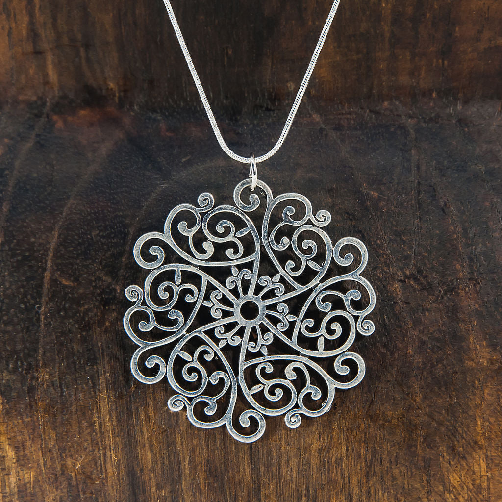 Metal Flower Design Necklace Large