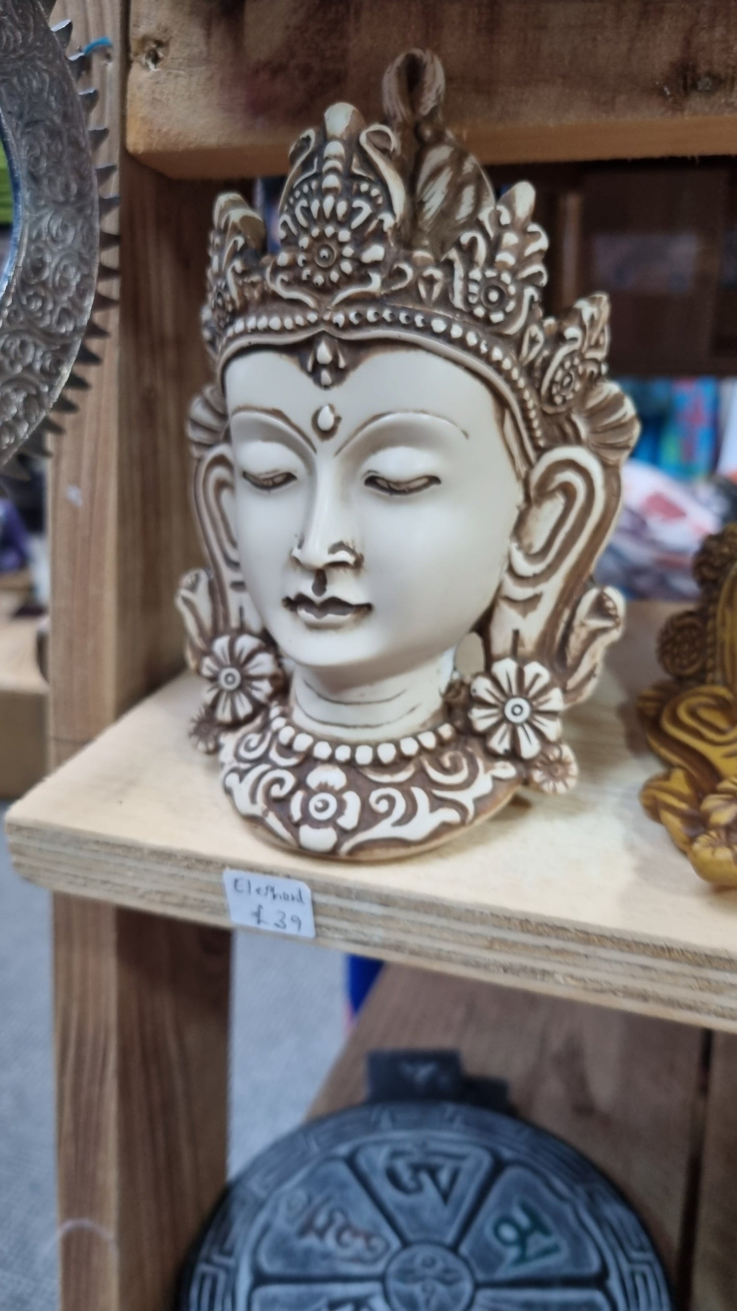 Resin Hanging Tara