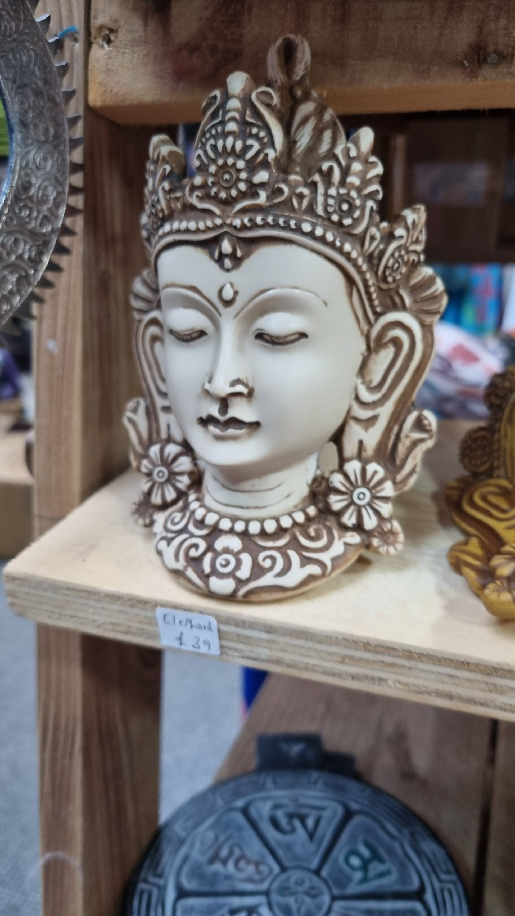 Resin Hanging Tara