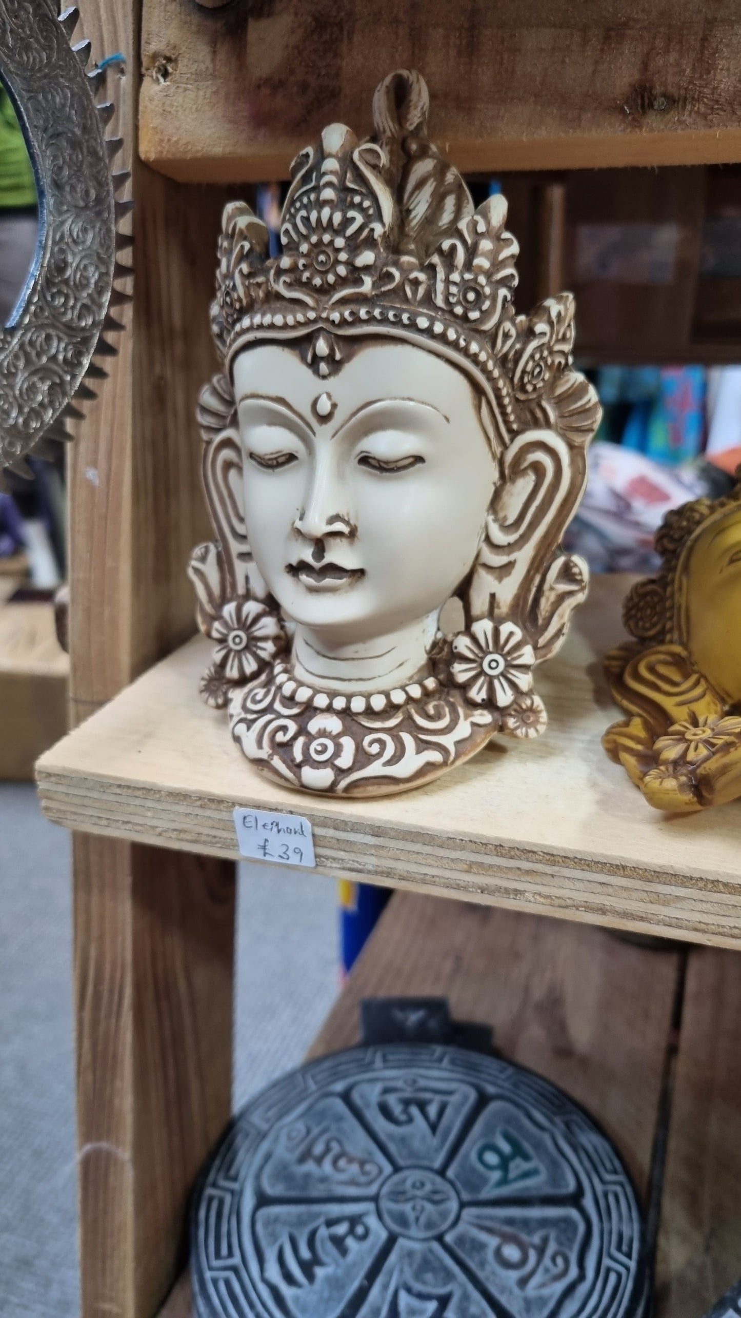 Resin Hanging Tara