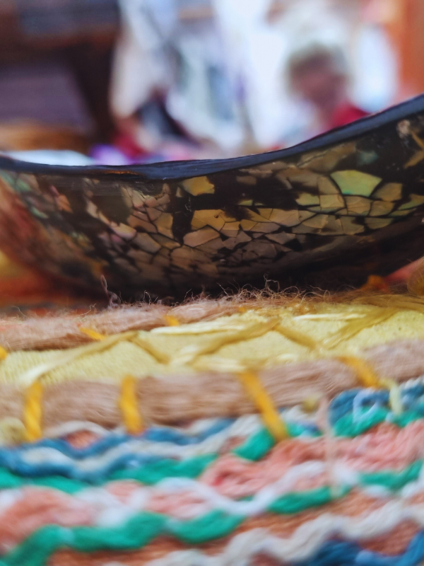 Natural Shell Large Trinket Dish - Leaf Shaped